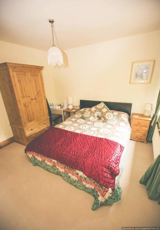 Weycroft Mill House Bed And Breakfast Axminster Værelse billede