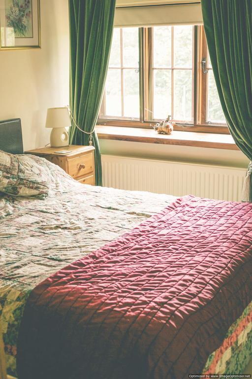 Weycroft Mill House Bed And Breakfast Axminster Værelse billede